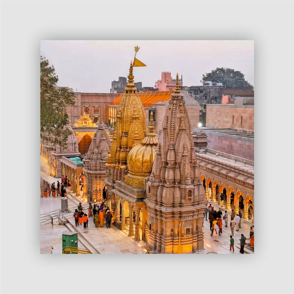 Smaran Kashi Vishwanath Jyotirlinga Wooden Fridge Magnet | Golden Temple & Courtyard Illustration | 3x3 Inch Spiritual Refrigerator Decor for Home Kitchen & Gift