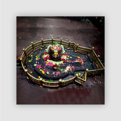 Smaran Grishneshwar Jyotirlinga Wooden Fridge Magnet | Sacred Shivling Shrine Interior with Floral Offerings | 3x3 Inch Spiritual Refrigerator Decor for Home Kitchen & Gift