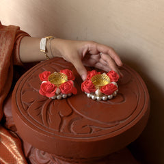 Smaran Handmade Elegant Candle Holder Set of 2 for Festivals, Weddings, Pooja Room & Home Decor, Traditional Indian Decorative Tealight Candle Set (4-Rose Pearl Tealight Holder)