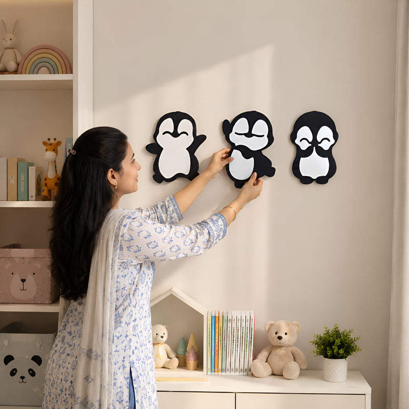 TodFod Penguin Wall Hanging Decor | 8x8 Inch Cute Cartoon Penguin Trio MDF Wood Wall Art